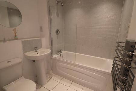 1 bedroom Flat to let in St Andrews Street, Northampton, NN1