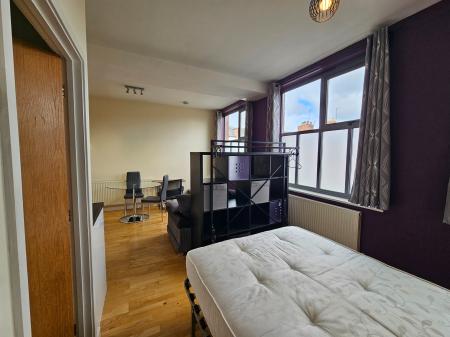 1 bedroom Flat to let in 78 Cowper Street, Abington, Northampton, NN1