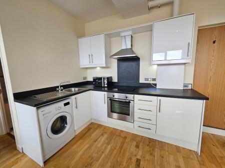 1 bedroom Flat to let in 78 Cowper Street, Abington, Northampton, NN1