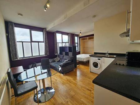 1 bedroom Flat to let in 78 Cowper Street, Abington, Northampton, NN1