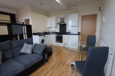 1 bedroom Flat to let in 78 Cowper Street, Abington, Northampton, NN1