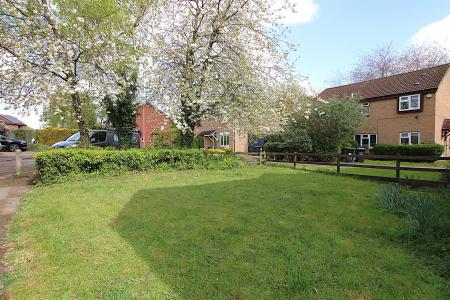 1 bedroom Terraced House for sale in Tiptoe Close, Cherry Lodge