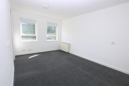 1 bedroom Flat for sale in Studio Apartment, Downwood Close