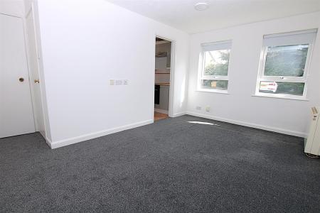 1 bedroom Flat for sale in Studio Apartment, Downwood Close