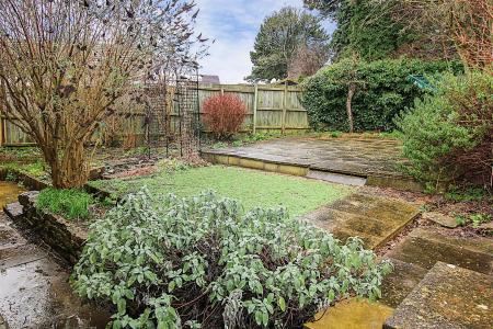 2 bedroom Detached bungalow for sale in Lindale Close, Spinney Hill