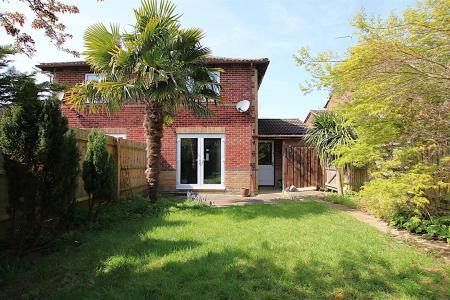 2 bedroom Semi-detached house for sale in Braemar Crescent, East Hunsbury