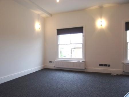 2 bedroom Flat to let in Derngate, Northampton, NN1