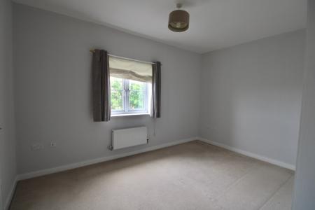 3 bedroom Flat to let in Milburn Drive, St Crispins, Northampton, NN5