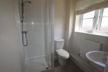 3 bedroom Flat to let in Milburn Drive, St Crispins, Northampton, NN5