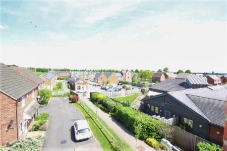 3 bedroom Flat to let in Milburn Drive, St Crispins, Northampton, NN5