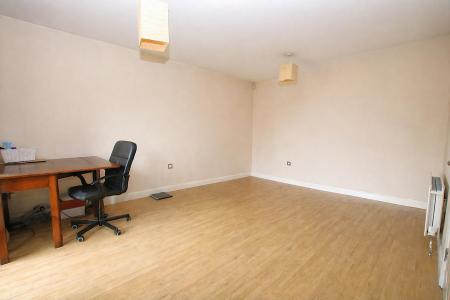 4 bedroom End of terrace house for sale in Henry Bird Court, Northampton