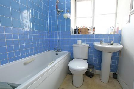 4 bedroom End of terrace house for sale in Henry Bird Court, Northampton