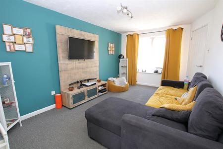 2 bedroom Semi-detached house for sale in Butts Croft Close, East Hunsbury