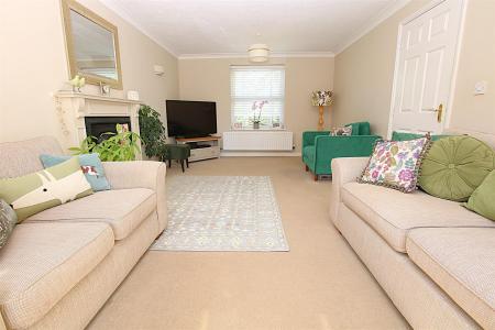4 bedroom Detached house for sale in Quintonside, Grange Park