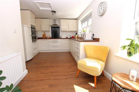 4 bedroom Detached house for sale in Quintonside, Grange Park