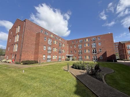 Crescent House, Woodside Park, Rugby