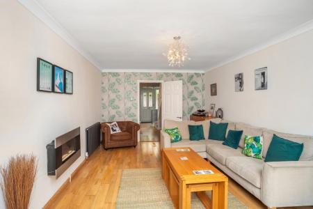 4 bedroom Detached house for sale in Kimble Close, East Hunsbury