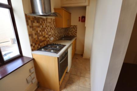 1 bedroom Studio flat to let in Leicester Parade, Barrack Road, Northampton, NN2