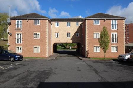 2 bedroom Flat for sale in Oliver Street, Rugby