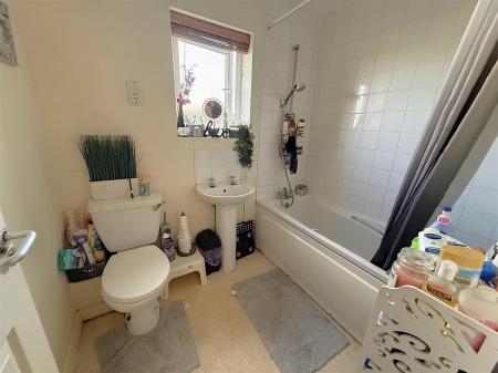 2 bedroom Flat for sale in Oliver Street, Rugby