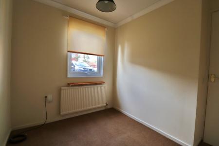 2 bedroom Flat to let in Benjamin Square, Camp Hill, Northampton, NN4