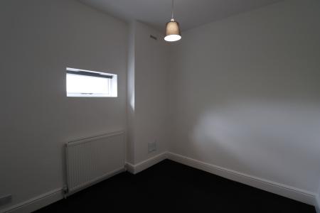 2 bedroom Flat to let in Spencer Parade, Town Centre, Northampton, NN1