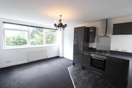 2 bedroom Flat to let in Spencer Parade, Town Centre, Northampton, NN1
