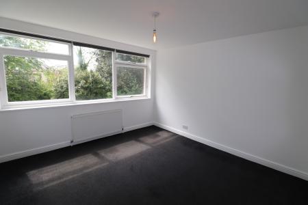 2 bedroom Flat to let in Spencer Parade, Town Centre, Northampton, NN1