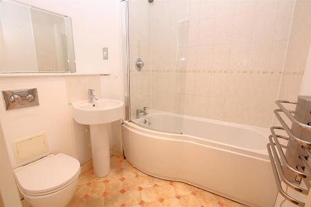 2 bedroom Flat for sale in Broad Street, Northampton