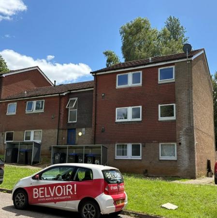Brackenfield Square, Southfields, Northampton, NN3