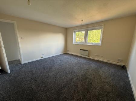 2 bedroom Flat to let in Brackenfield Square, Southfields, Northampton, NN3