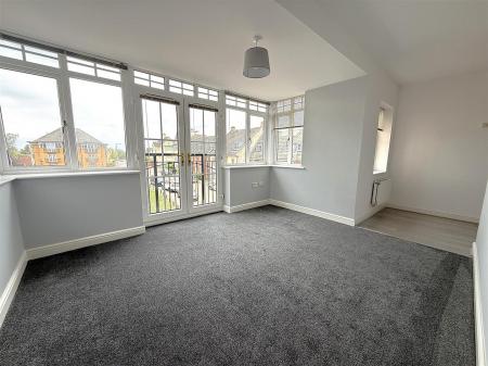 1 bedroom Flat for sale in St. Crispin Crescent, Duston