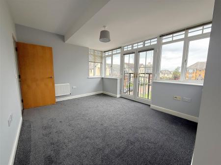 1 bedroom Flat for sale in St. Crispin Crescent, Duston
