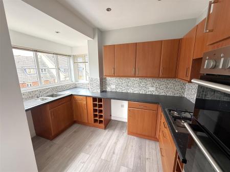 1 bedroom Flat for sale in St. Crispin Crescent, Duston