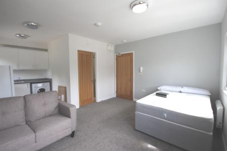 1 bedroom Studio flat to let in Duncan Close, Moulton Park, Northampton, NN3