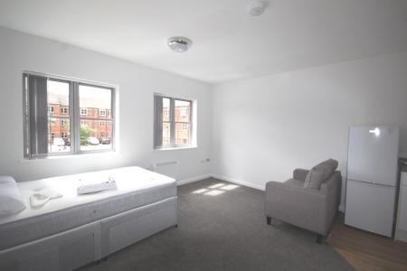 1 bedroom Studio flat to let in Duncan Close, Moulton Park, Northampton, NN3