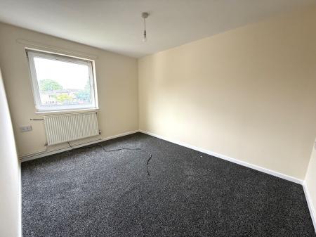 2 bedroom Flat to let in Montague Crescent, Ryehill, Northampton, NN5