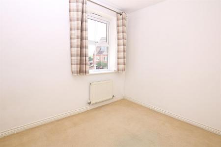 2 bedroom Flat for sale in Turners Gardens, Wootton