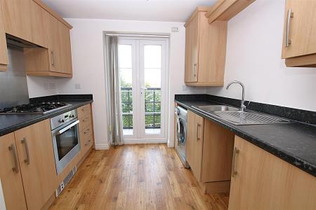 2 bedroom Flat for sale in Turners Gardens, Wootton