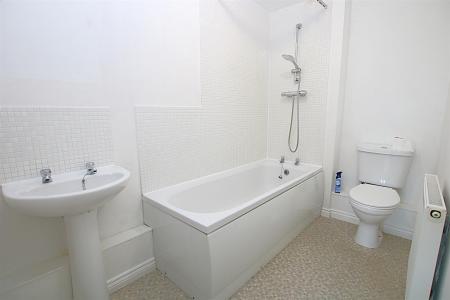 2 bedroom Flat for sale in Turners Gardens, Wootton