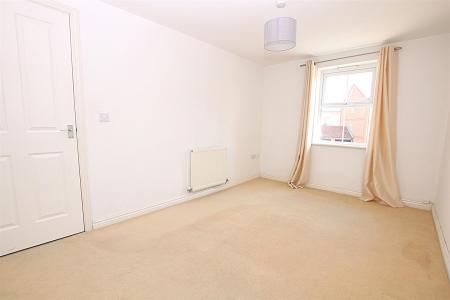 2 bedroom Flat for sale in Turners Gardens, Wootton