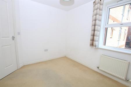 2 bedroom Flat for sale in Turners Gardens, Wootton