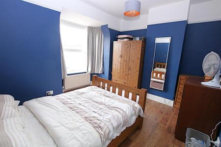 2 bedroom End of terrace house for sale in Lincoln Road, Northampton
