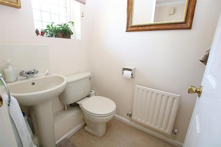 3 bedroom Detached house for sale in Barn Owl Close, East Hunsbury