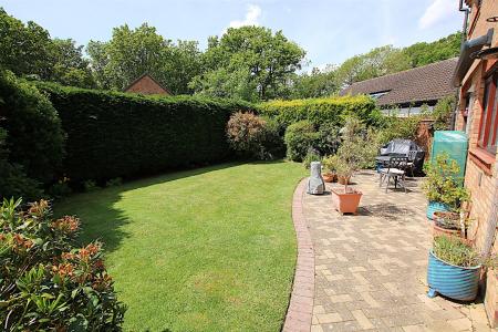 3 bedroom Detached house for sale in Barn Owl Close, East Hunsbury