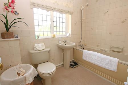 3 bedroom Detached house for sale in Barn Owl Close, East Hunsbury
