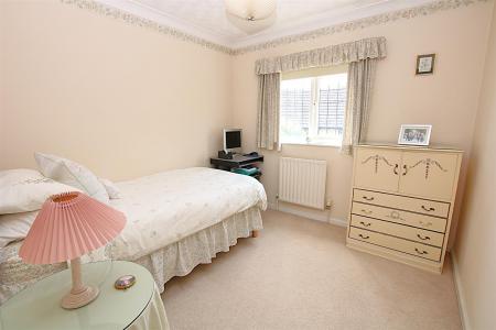 3 bedroom Detached house for sale in Barn Owl Close, East Hunsbury