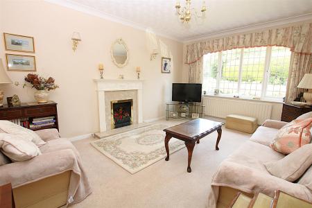 3 bedroom Detached house for sale in Barn Owl Close, East Hunsbury