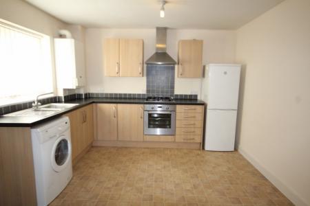 2 bedroom Flat to let in Main Road, Far Cotton, Northampton, NN4