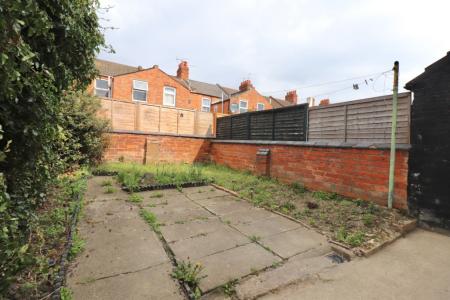 1 bedroom Flat to let in Perry Street, Abington, Northampton, NN1